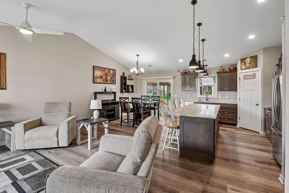 1304 Linwood Road Belle Plaine, MN 56011