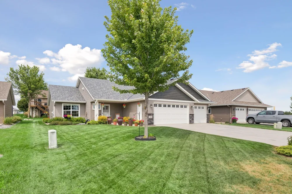 1304 Linwood Road Belle Plaine, MN 56011