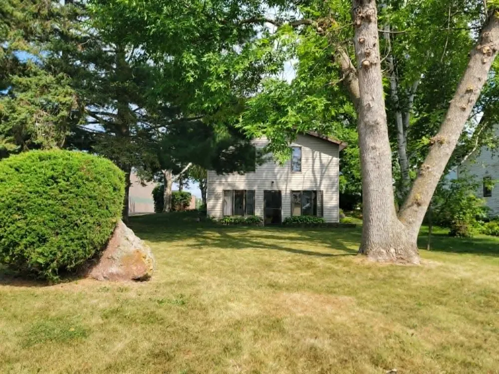 460 4th Avenue S Isle, MN 56342