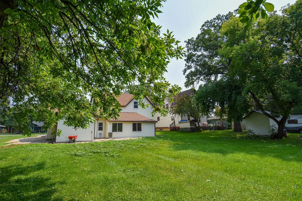 661 Central Street Warren, MN 56762
