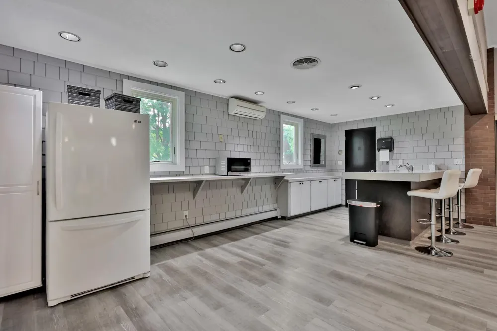 2800 Hamline Avenue #241 Roseville, MN 55113