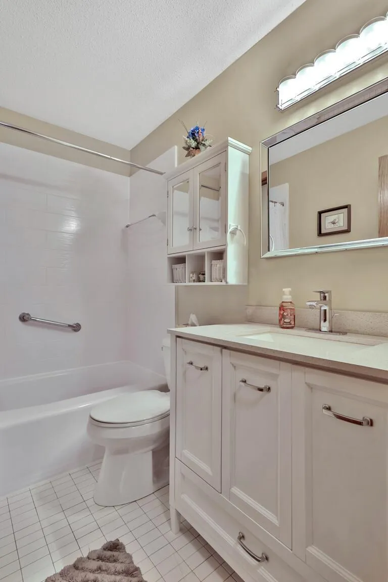 2800 Hamline Avenue #241 Roseville, MN 55113