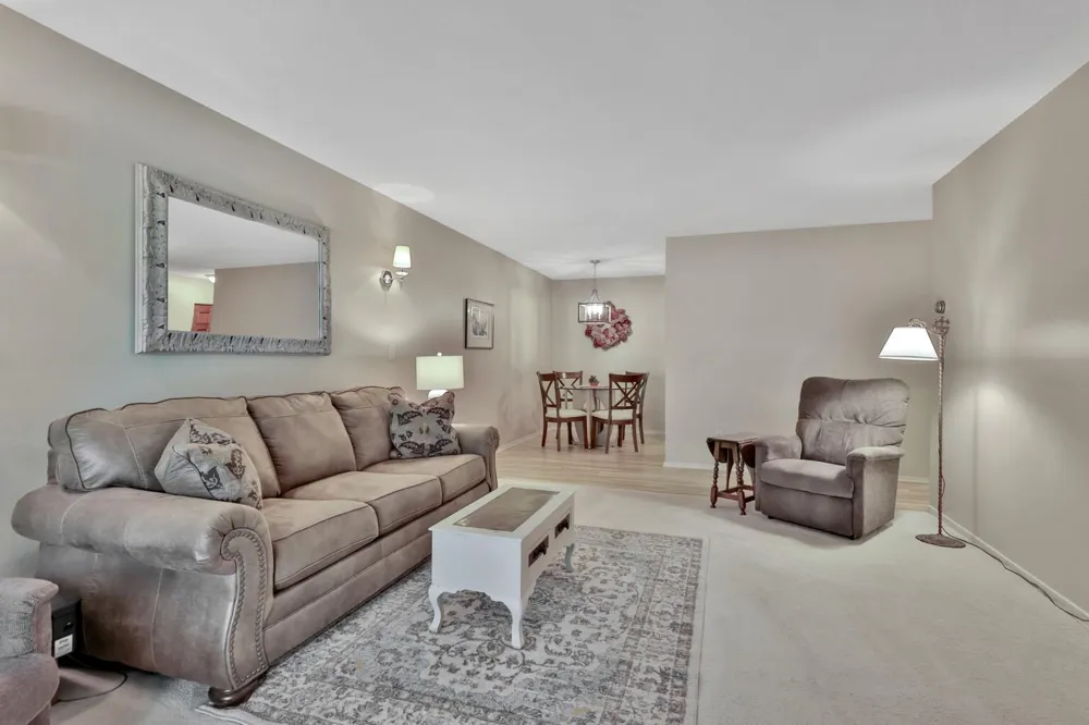 2800 Hamline Avenue #241 Roseville, MN 55113