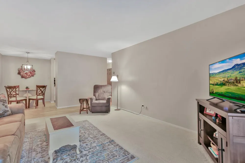 2800 Hamline Avenue #241 Roseville, MN 55113