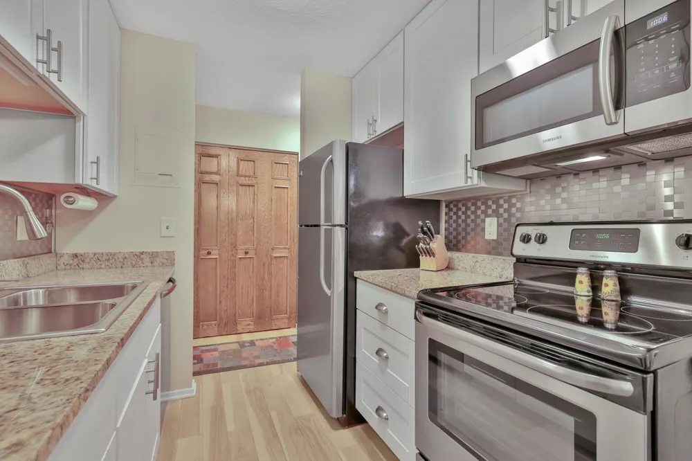 2800 Hamline Avenue #241 Roseville, MN 55113