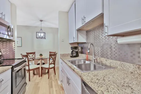 2800 Hamline Avenue #241