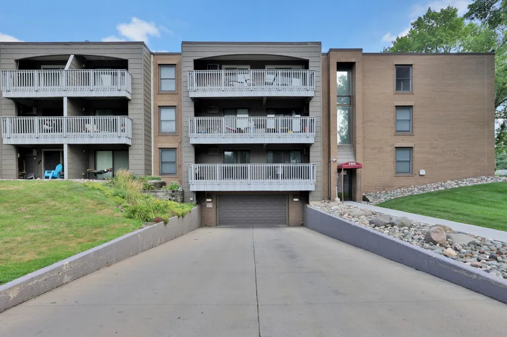 2800 Hamline Avenue #241 Roseville, MN 55113