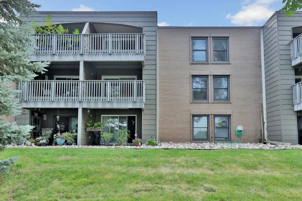 2800 Hamline Avenue #241 Roseville, MN 55113