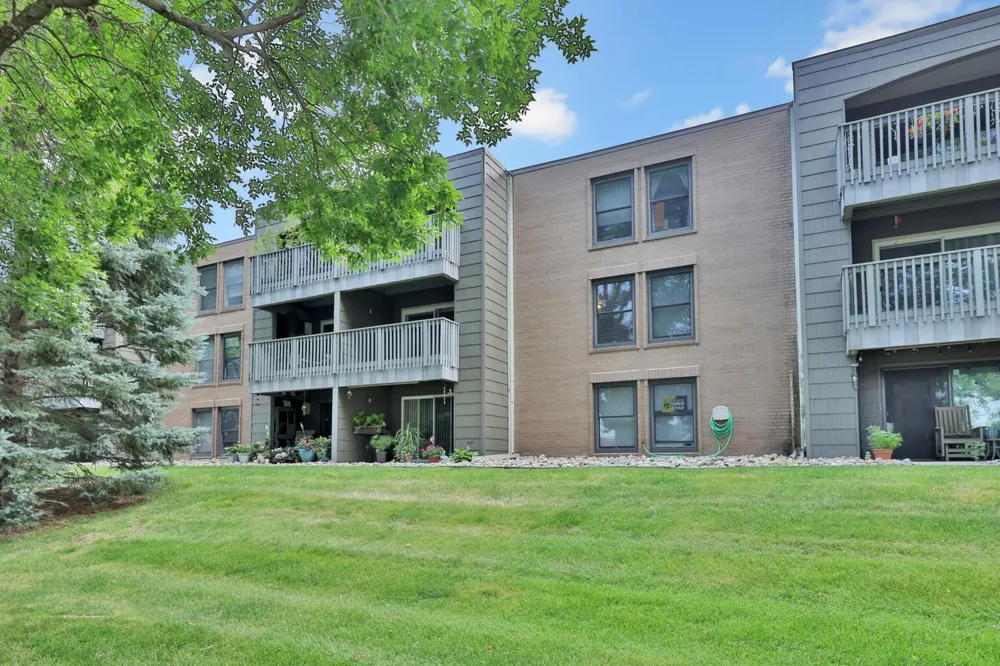 2800 Hamline Avenue #241 Roseville, MN 55113