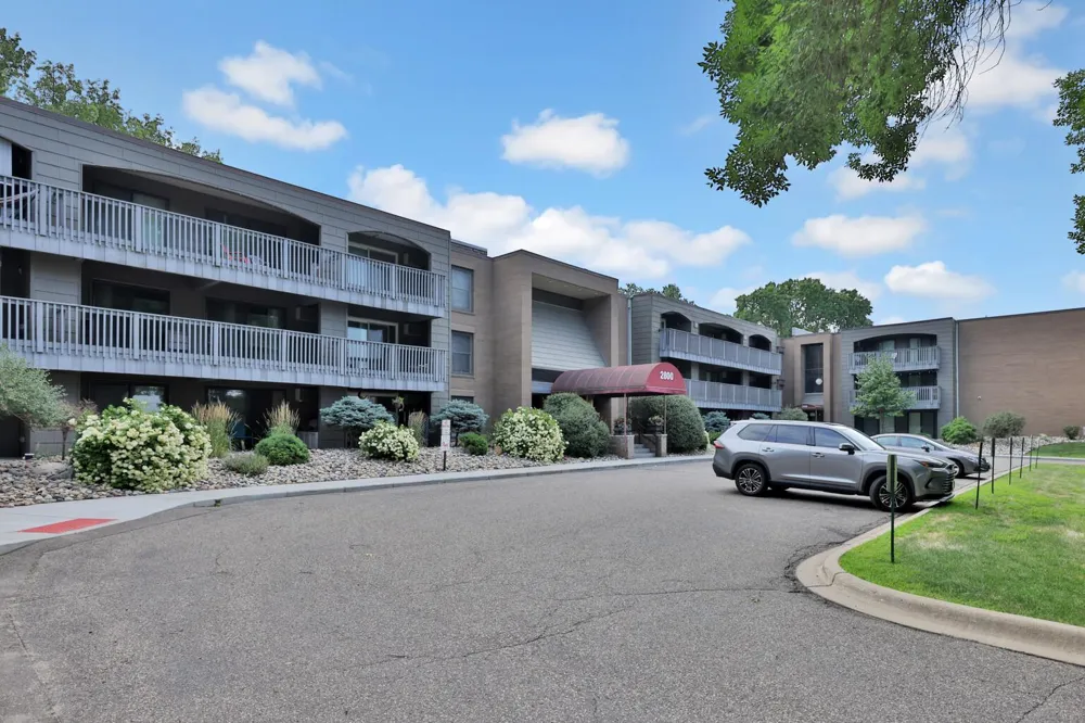2800 Hamline Avenue #241 Roseville, MN 55113