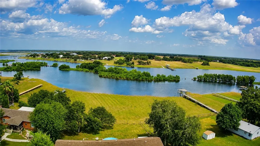 9481 County Road 505 Mathis, TX 78368