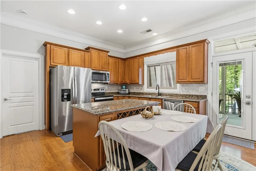 160 Parkside Lane Eatonton, GA 31024