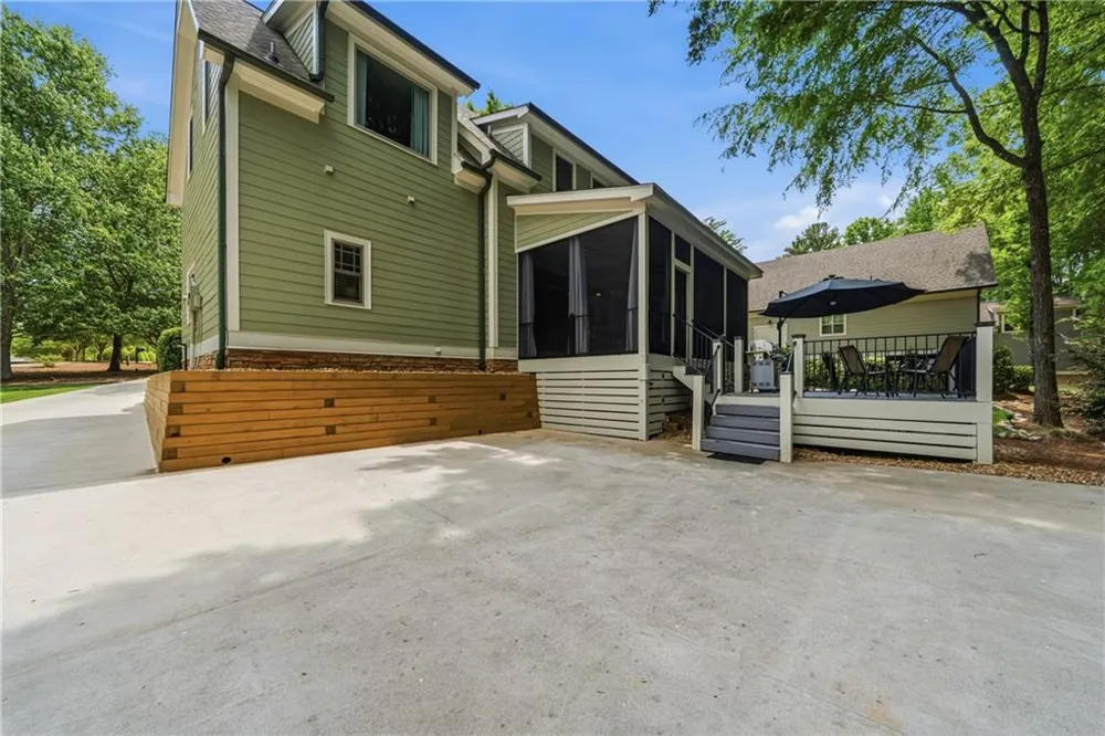 160 Parkside Lane Eatonton, GA 31024