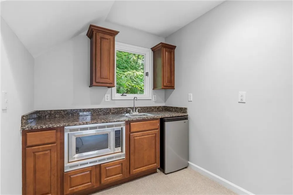 160 Parkside Lane Eatonton, GA 31024