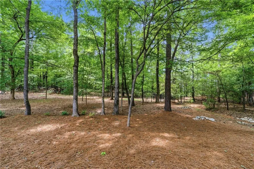 160 Parkside Lane Eatonton, GA 31024