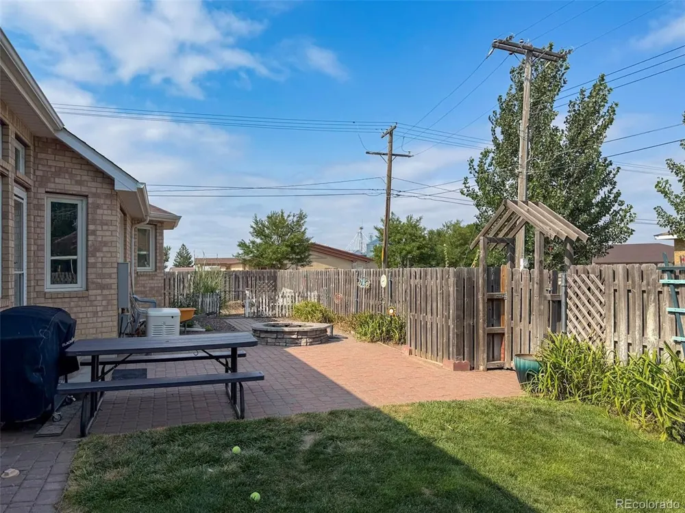 386 Eldridge Street Burlington, CO 80807