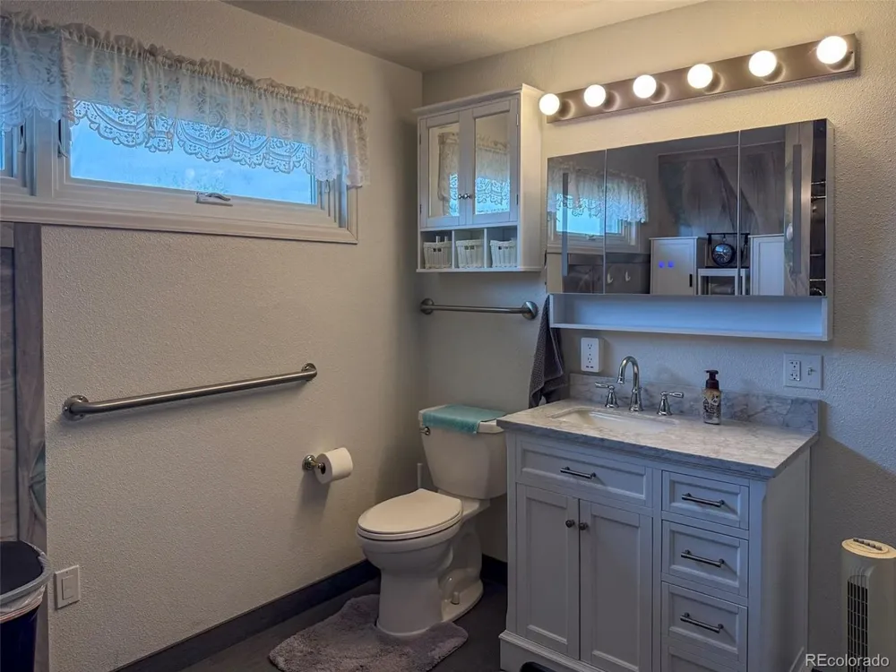 386 Eldridge Street Burlington, CO 80807