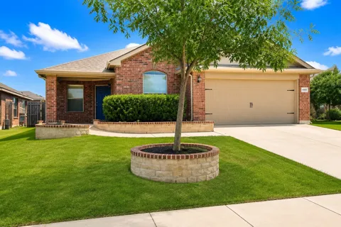 1229 Walnut Cliff Court