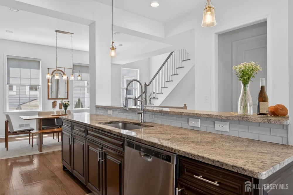 197 Roosevelt Drive Wood-Ridge, NJ 07075
