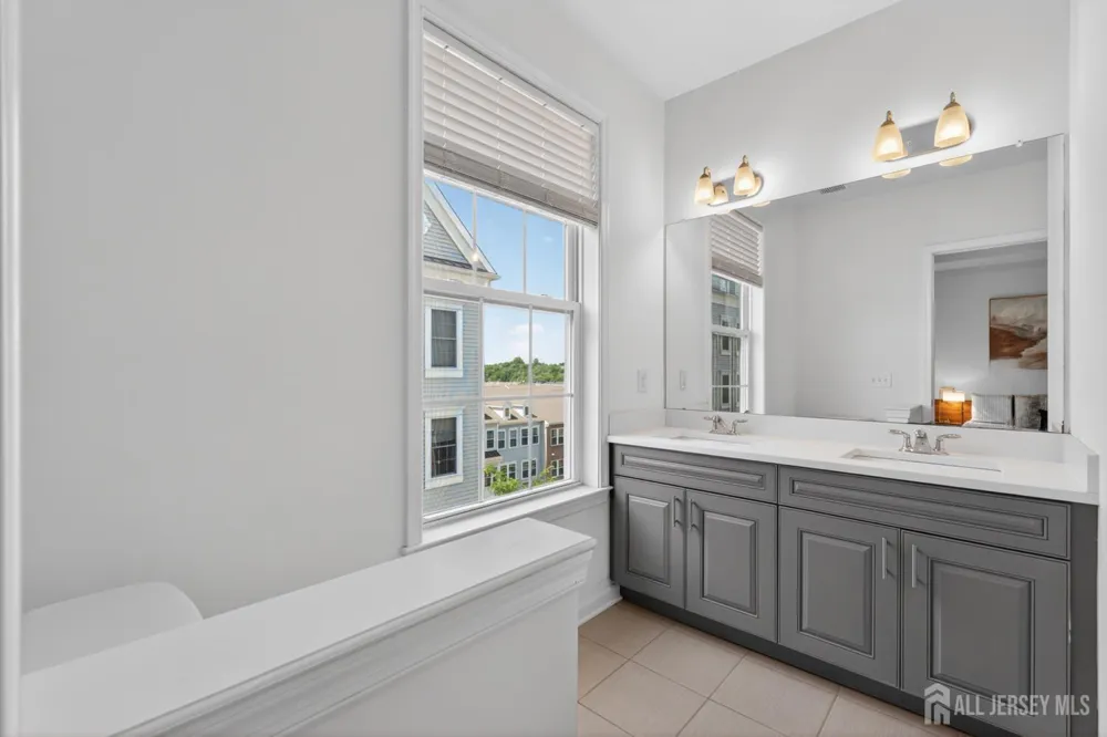 197 Roosevelt Drive Wood-Ridge, NJ 07075