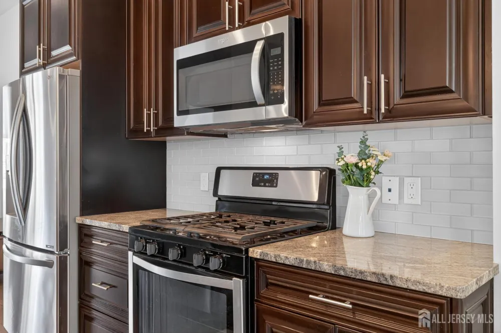 197 Roosevelt Drive Wood-Ridge, NJ 07075