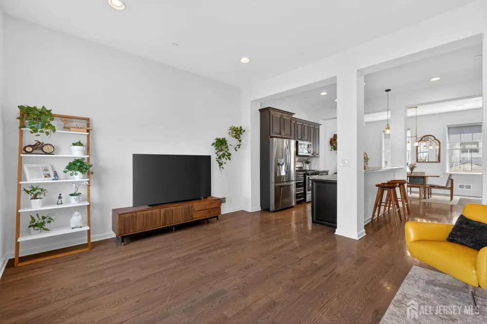 197 Roosevelt Drive Wood-Ridge, NJ 07075