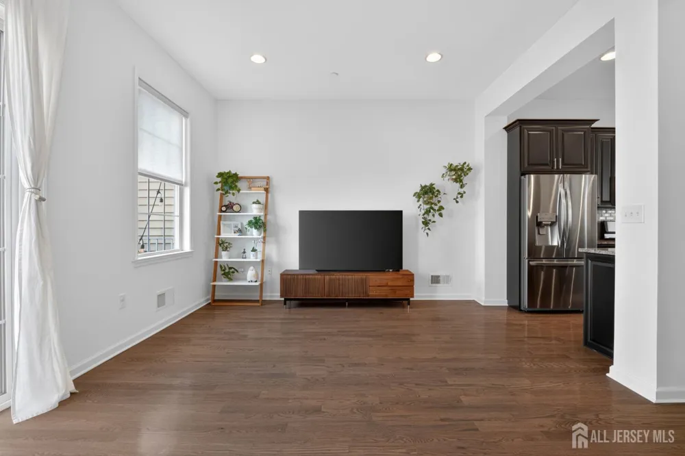 197 Roosevelt Drive Wood-Ridge, NJ 07075