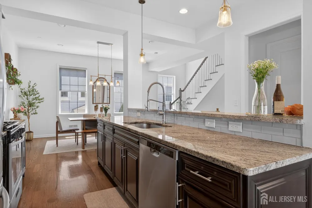 197 Roosevelt Drive Wood-Ridge, NJ 07075