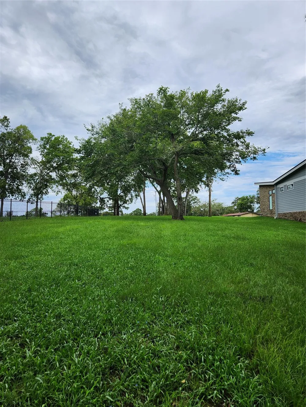 2035 Fm 3186 Onalaska, TX 77360