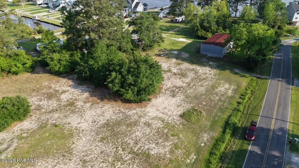 Sr Sr 1322 Street Washington, NC 27889