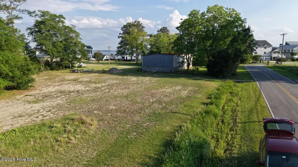 Sr Sr 1322 Street Washington, NC 27889