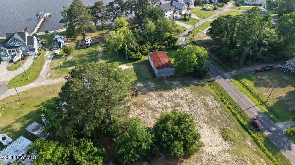 Sr Sr 1322 Street Washington, NC 27889