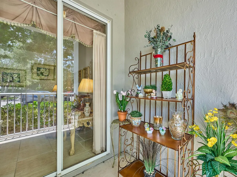 1006 Shoma Drive Royal Palm Beach, FL 33414