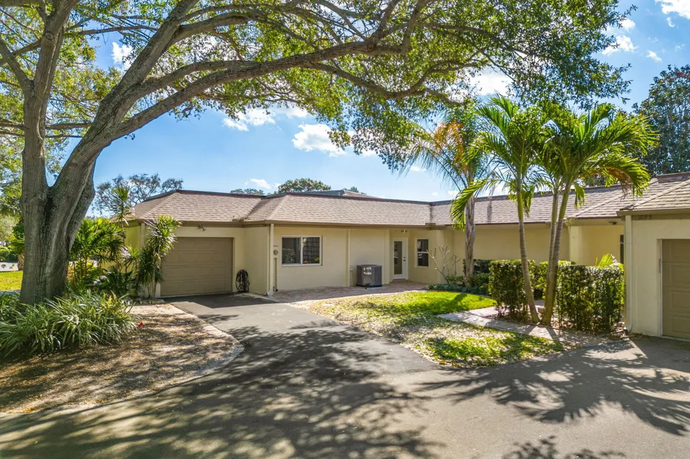 236 Country Club Drive Melbourne, FL 32940