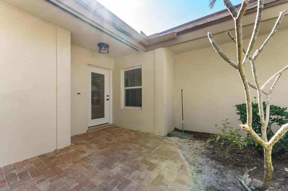 236 Country Club Drive Melbourne, FL 32940