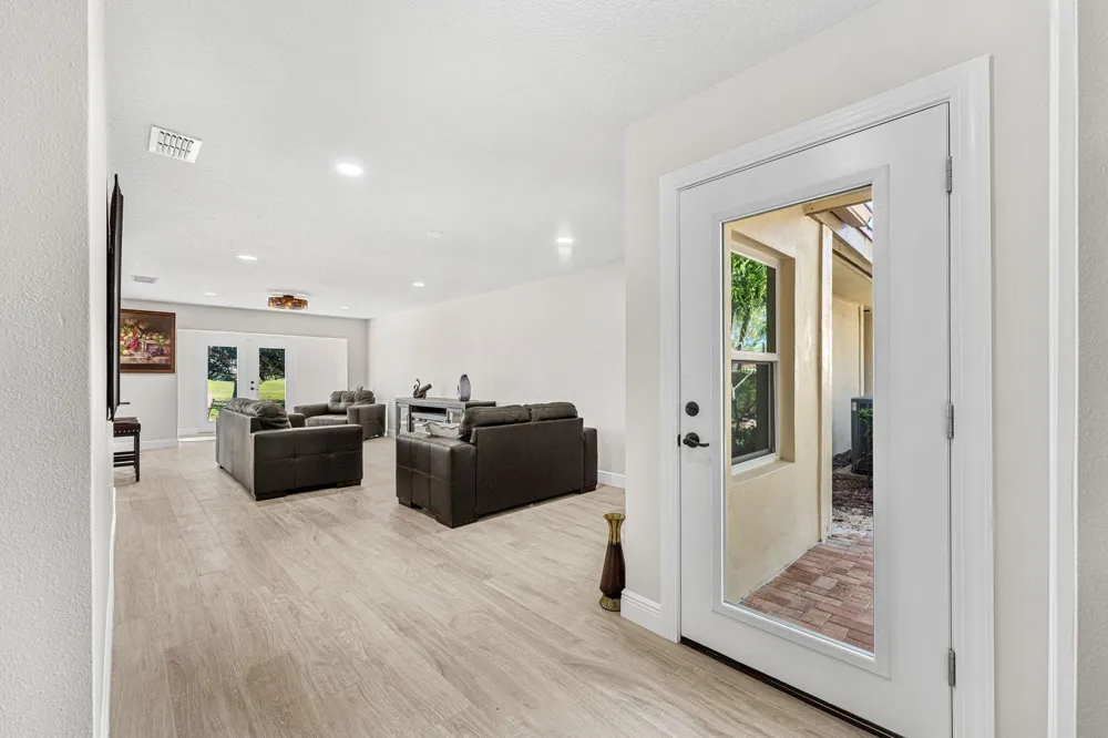 236 Country Club Drive Melbourne, FL 32940