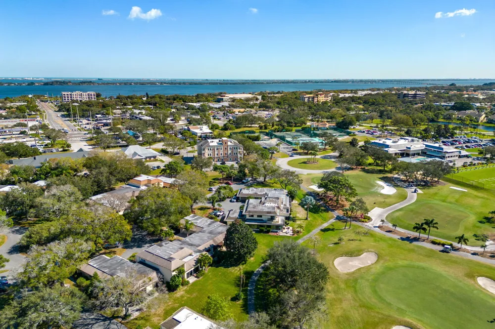 236 Country Club Drive Melbourne, FL 32940