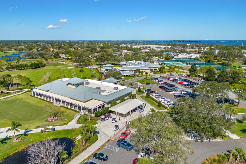 236 Country Club Drive Melbourne, FL 32940