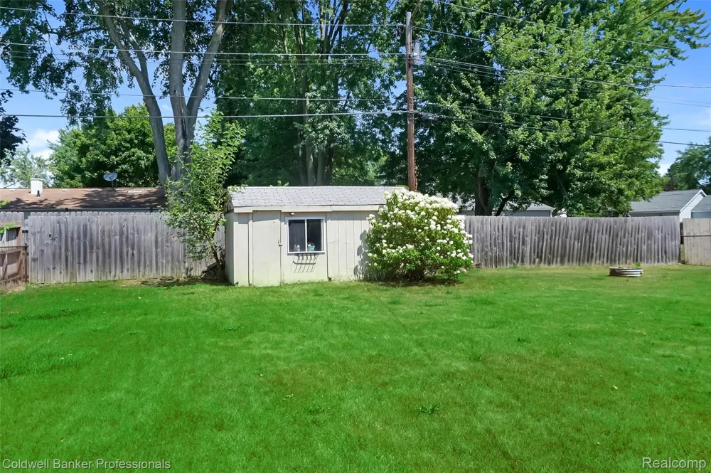 2436 Toby Road Orion Charter Township, MI 48359