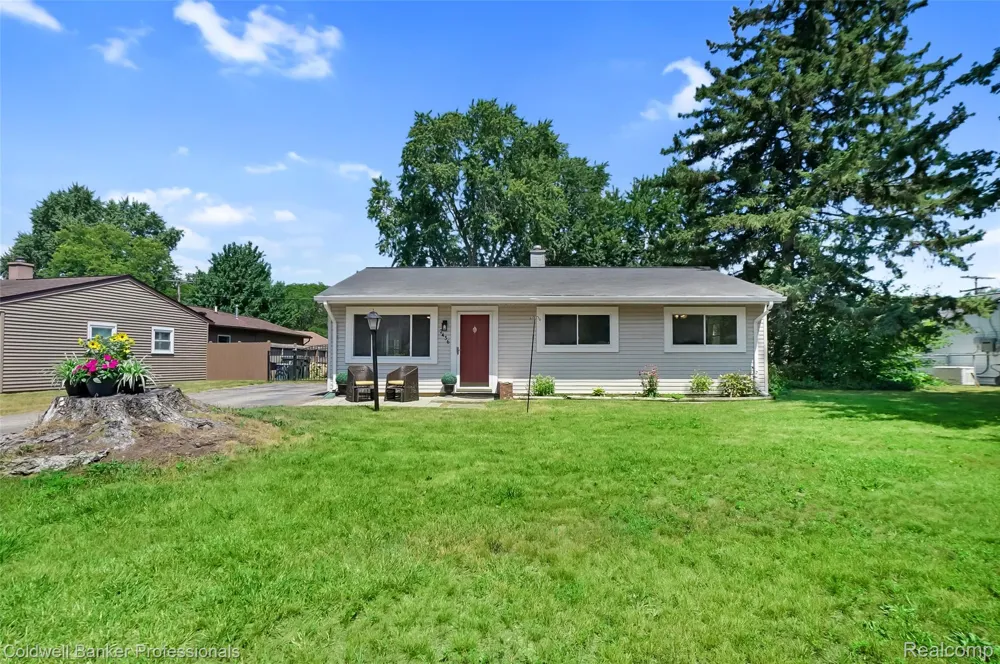 2436 Toby Road Orion Charter Township, MI 48359