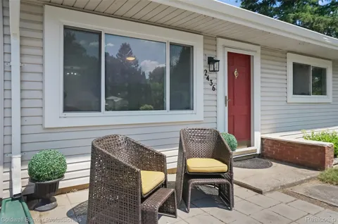 2436 Toby Road