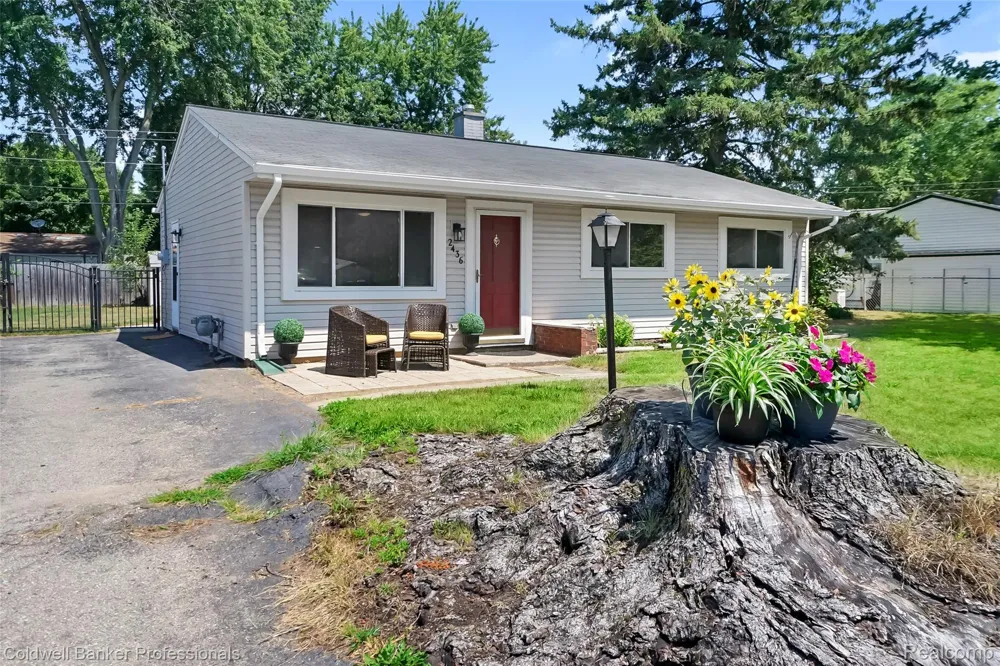 2436 Toby Road Orion Charter Township, MI 48359