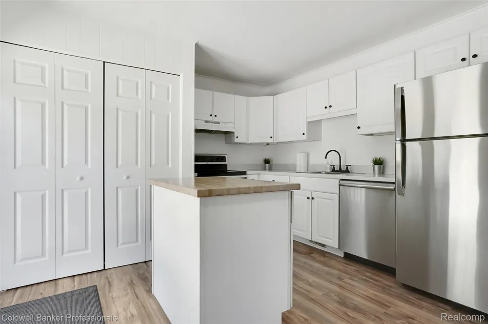 2436 Toby Road Orion Charter Township, MI 48359