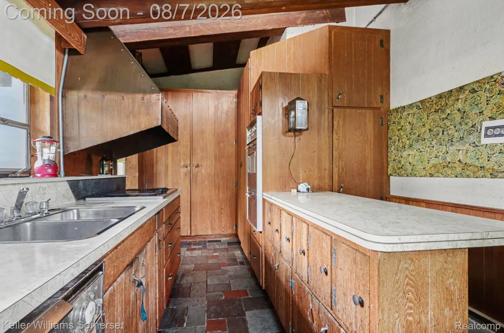 6920 Coolidge Highway Troy City, MI 48098