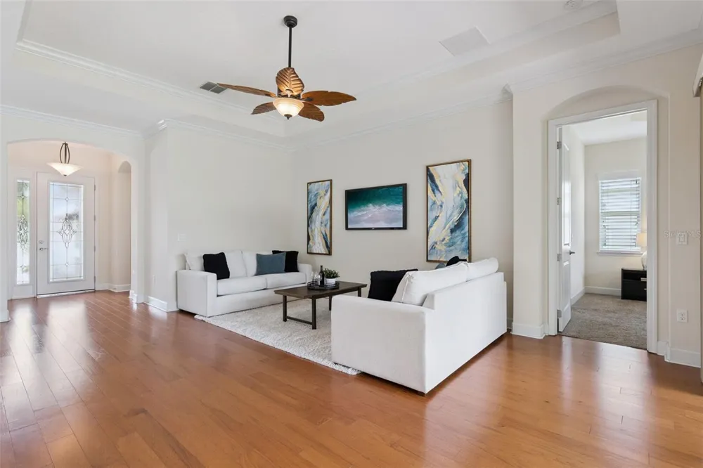 1121 GARDENSHIRE LANE Deland, FL 32724