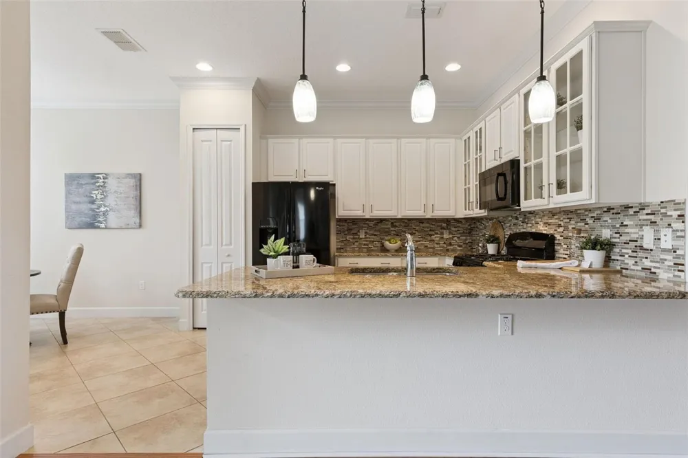 1121 GARDENSHIRE LANE Deland, FL 32724
