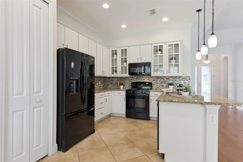 1121 GARDENSHIRE LANE Deland, FL 32724