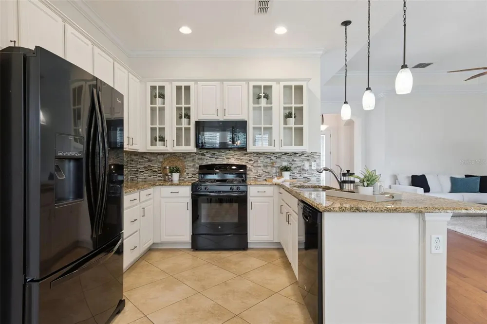 1121 GARDENSHIRE LANE Deland, FL 32724