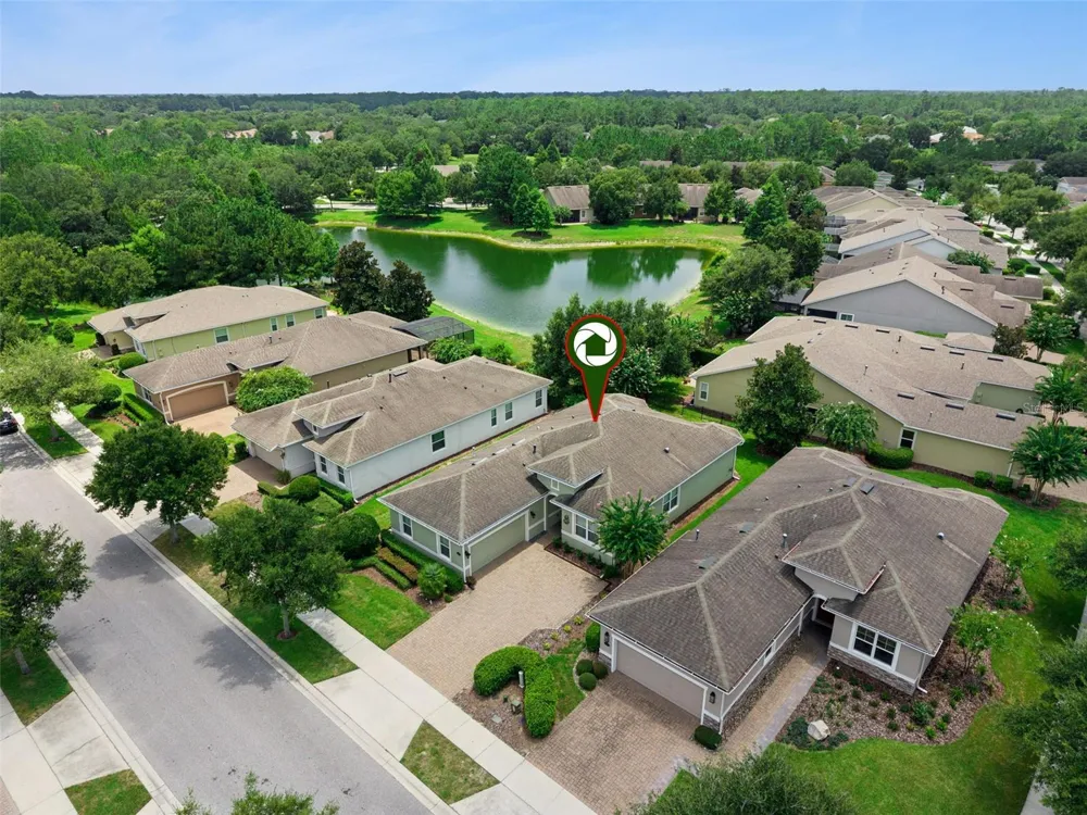 1121 GARDENSHIRE LANE Deland, FL 32724