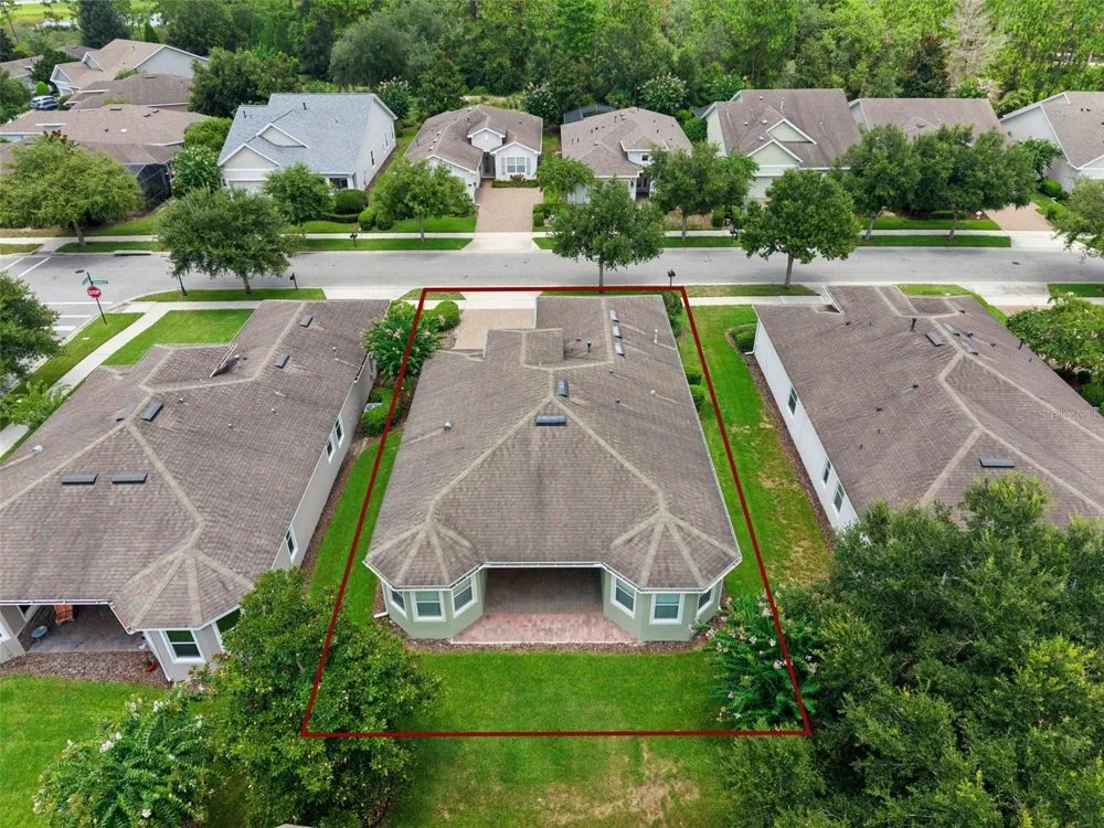 1121 GARDENSHIRE LANE Deland, FL 32724
